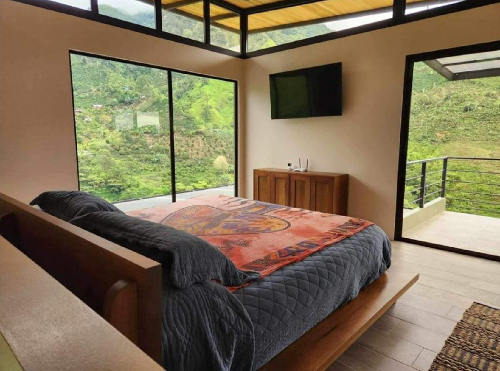 MODERN COUNTRY HOUSE WITH GUEST COTTAGE AMIDST A COFFEE PLANTATION