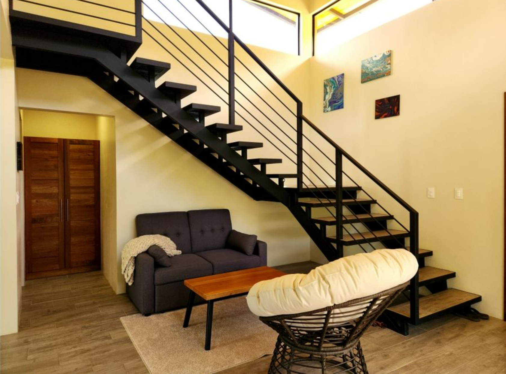 MODERN COUNTRY HOUSE WITH GUEST COTTAGE AMIDST A COFFEE PLANTATION