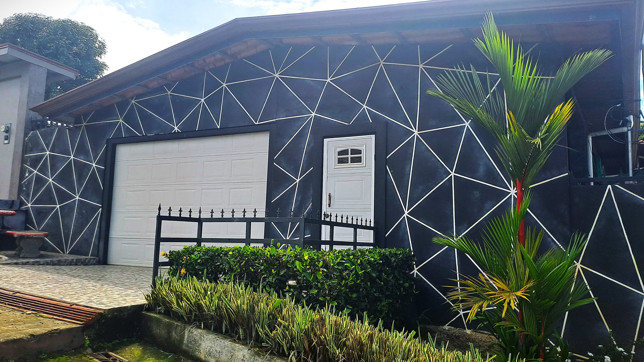 Conveniently Located House in Perez Zeledon, Costa Rica