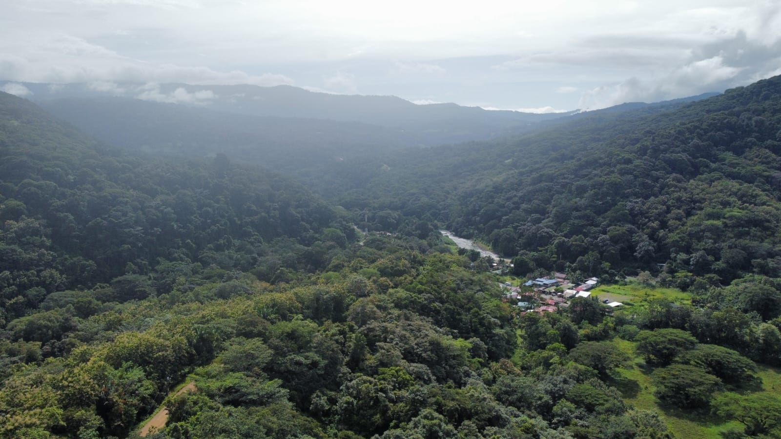 Prime 4.4-Acre Property Near the Pacific Coast – Endless Potential Awaits