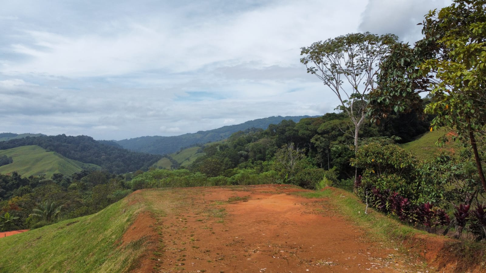 Exceptional Mountain Properties for Sale in El Torito de Barú, Costa Rica