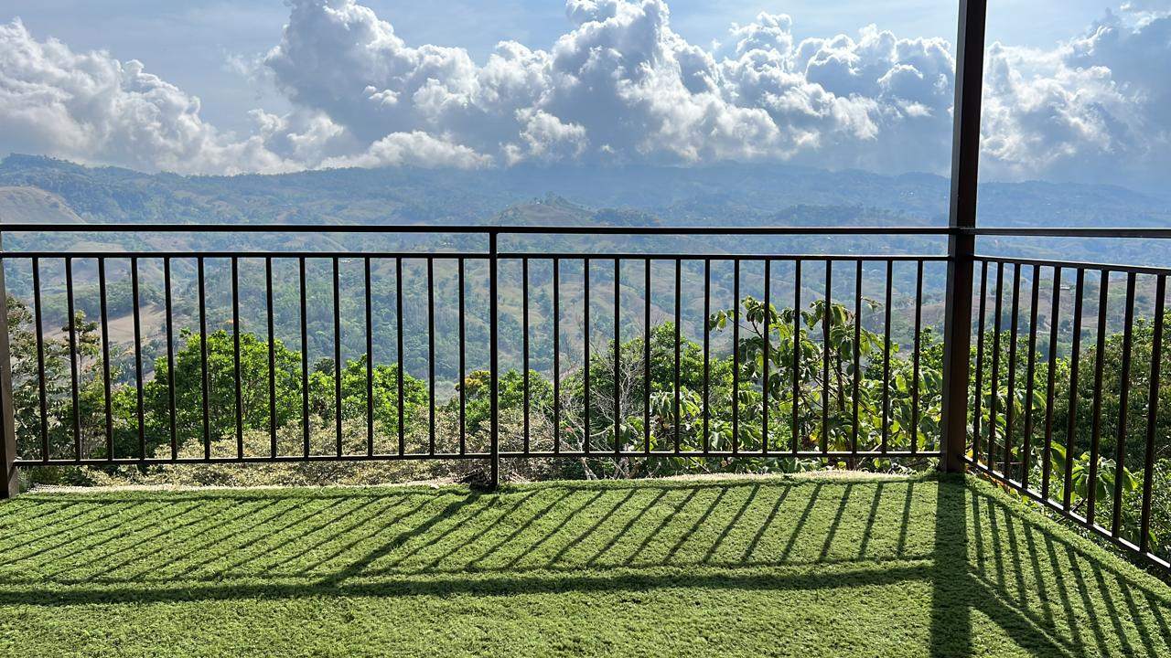 Peaceful Mountain Retreat with Expansive Views in La Angostura, Pérez Zeledón