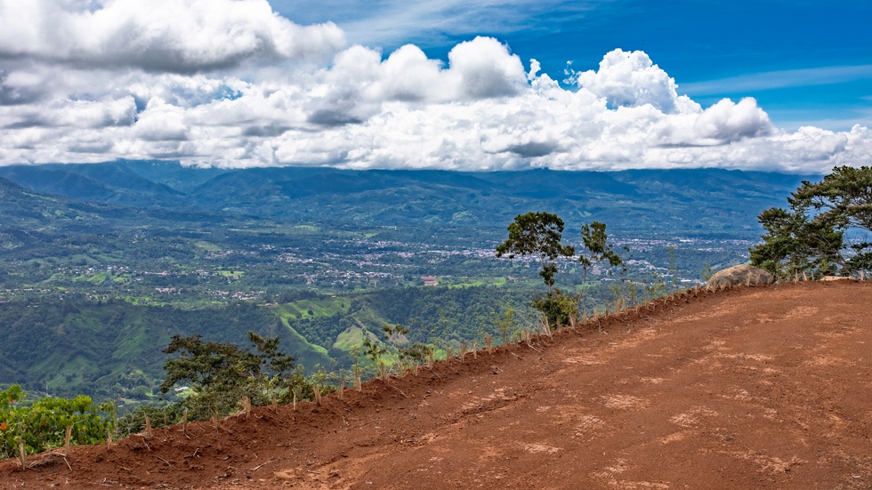  Spectacular Property with Chirripo Mountain  and San Isidro City Views