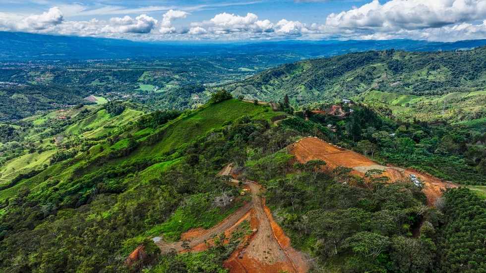  Spectacular Property with Chirripo Mountain  and San Isidro City Views