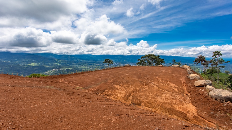  Spectacular Property with Chirripo Mountain  and San Isidro City Views