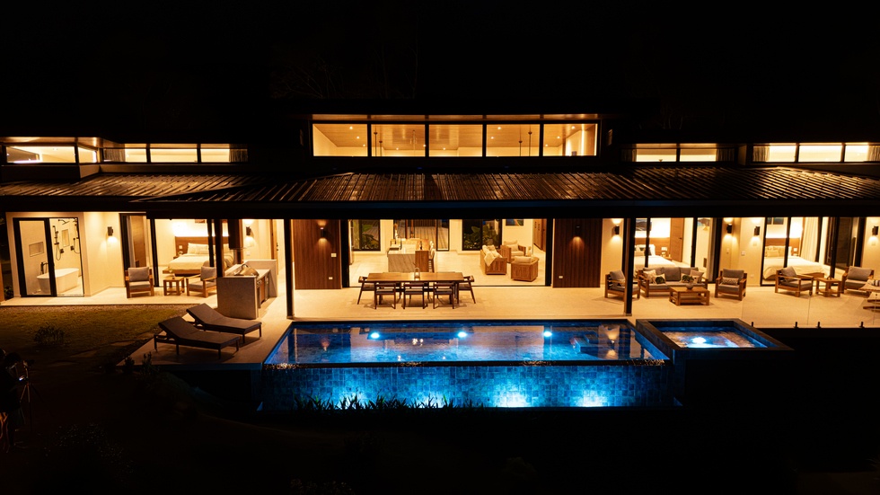 3 Bedroom Luxury Modern Tropical Home in Dominical