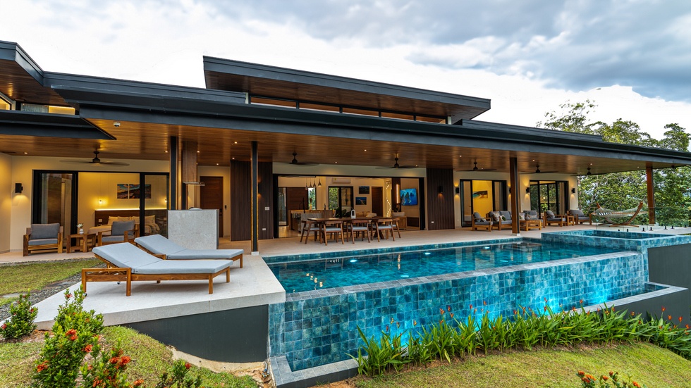3 Bedroom Luxury Modern Tropical Home in Dominical