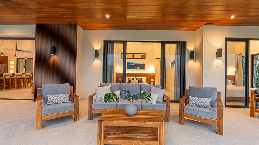 3 Bedroom Luxury Modern Tropical Home in Dominical