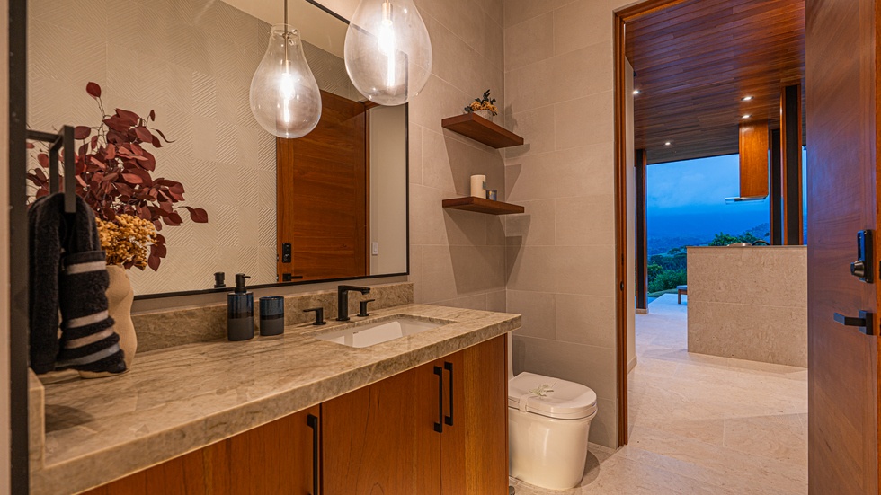 3 Bedroom Luxury Modern Tropical Home in Dominical