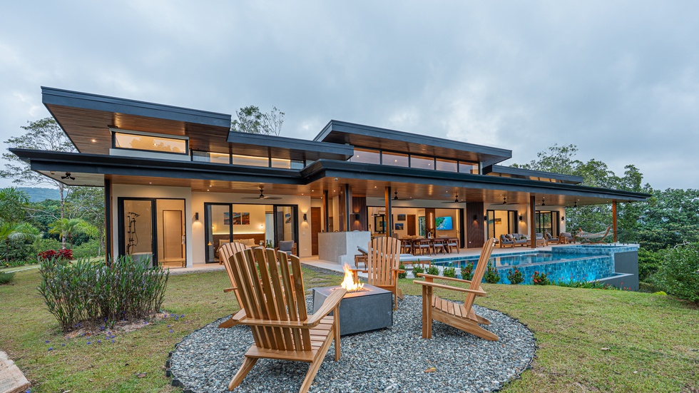 3 Bedroom Luxury Modern Tropical Home in Dominical