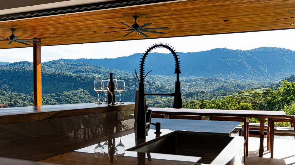 3 Bedroom Luxury Modern Tropical Home in Dominical