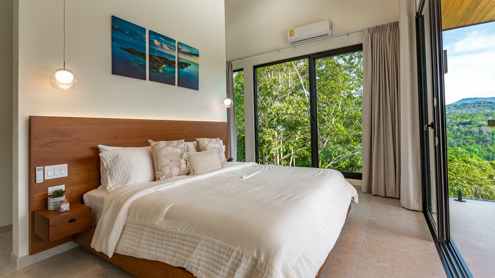 3 Bedroom Luxury Modern Tropical Home in Dominical