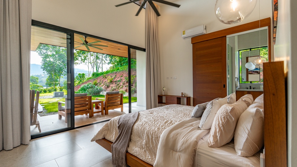 3 Bedroom Luxury Modern Tropical Home in Dominical