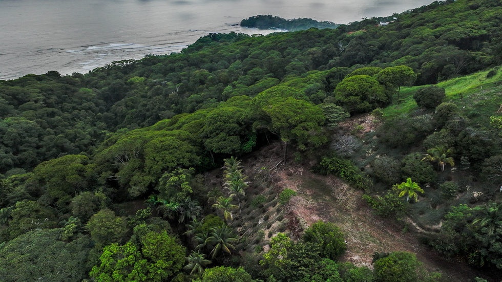 🌅 Front-Row Panoramic Sunset Ocean View Estate in San Martín