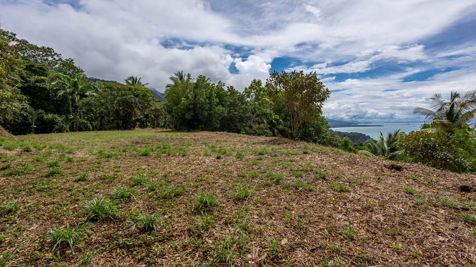 🌅 Front-Row Panoramic Sunset Ocean View Estate in San Martín