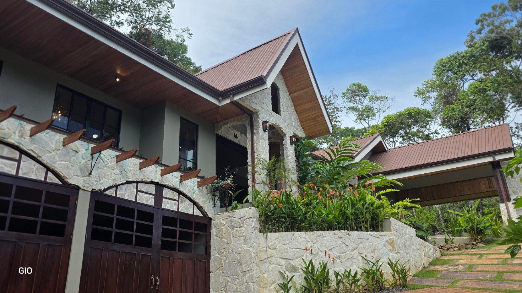 🌺 Aves del Paraíso – A Private Nature Sanctuary in Pérez Zeledón, Costa Rica 🦜