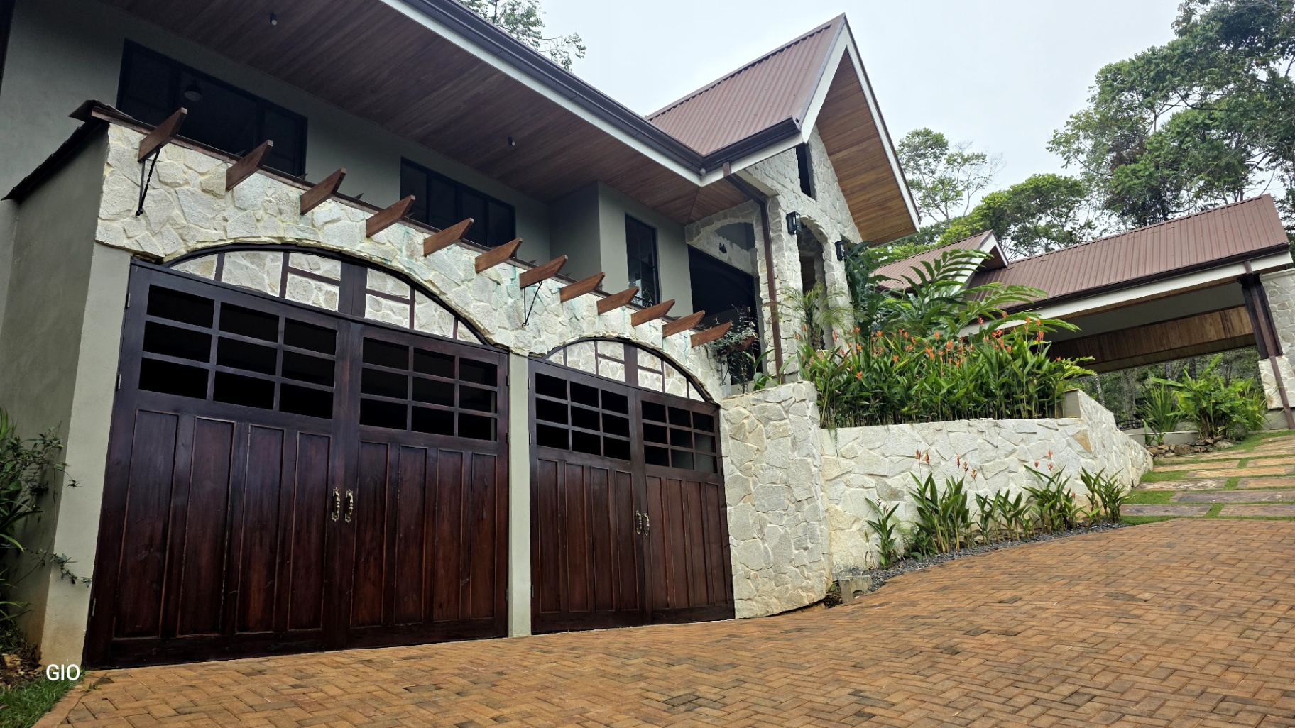 🌺 Aves del Paraíso – A Private Nature Sanctuary in Pérez Zeledón, Costa Rica 🦜