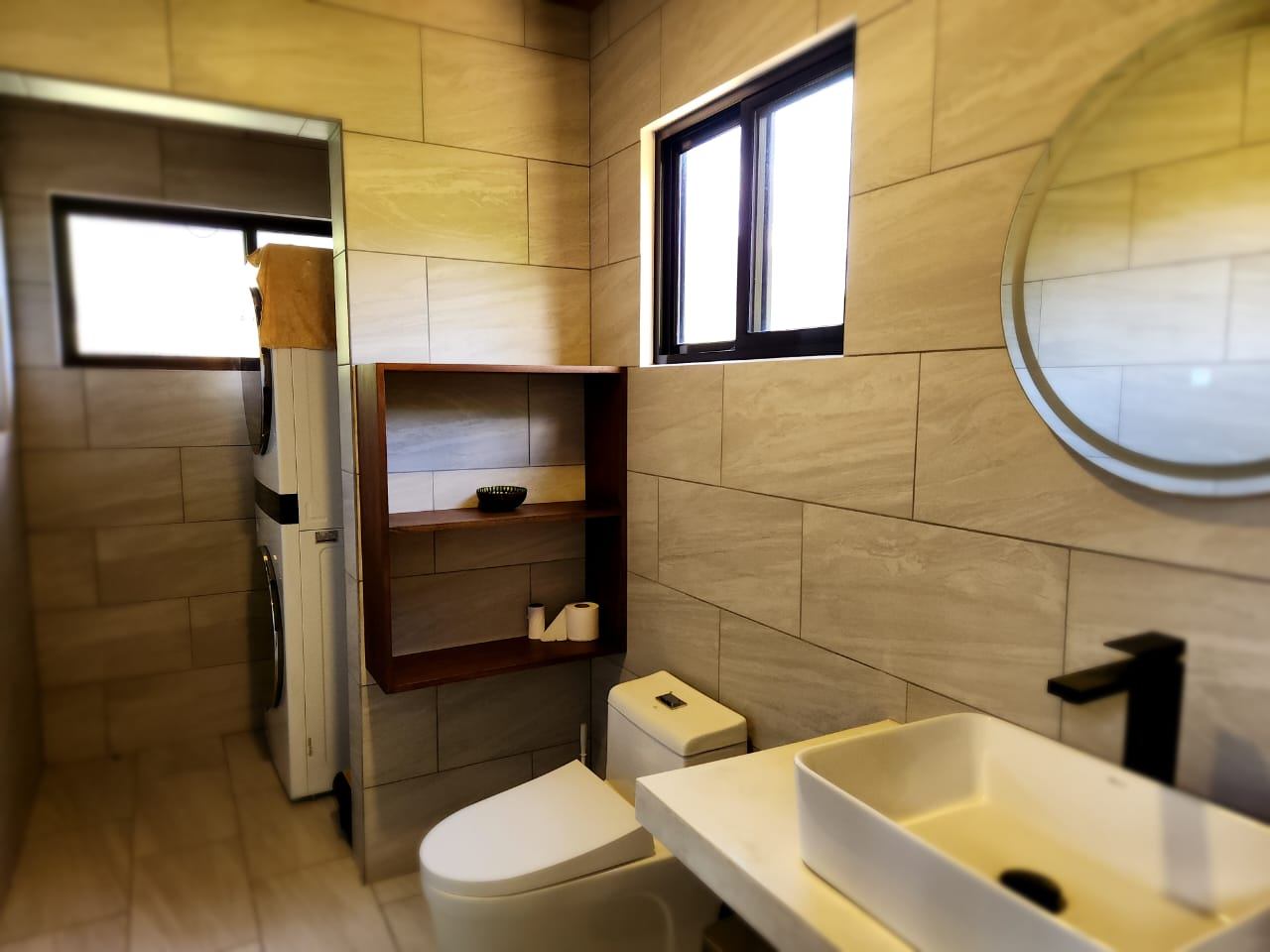 MODERN COUNTRY HOUSE WITH GUEST COTTAGE AMIDST A COFFEE PLANTATION