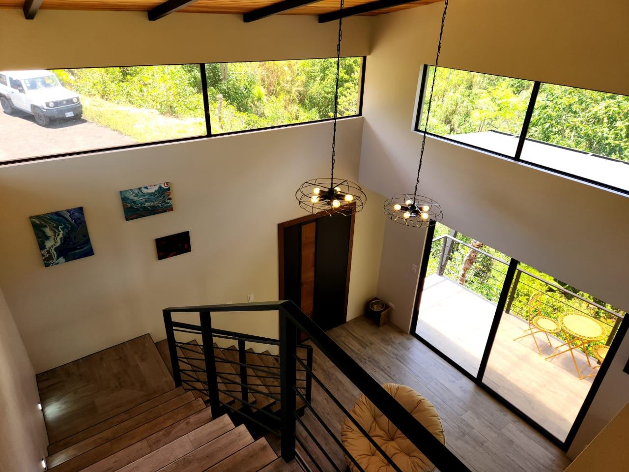 MODERN COUNTRY HOUSE WITH GUEST COTTAGE AMIDST A COFFEE PLANTATION