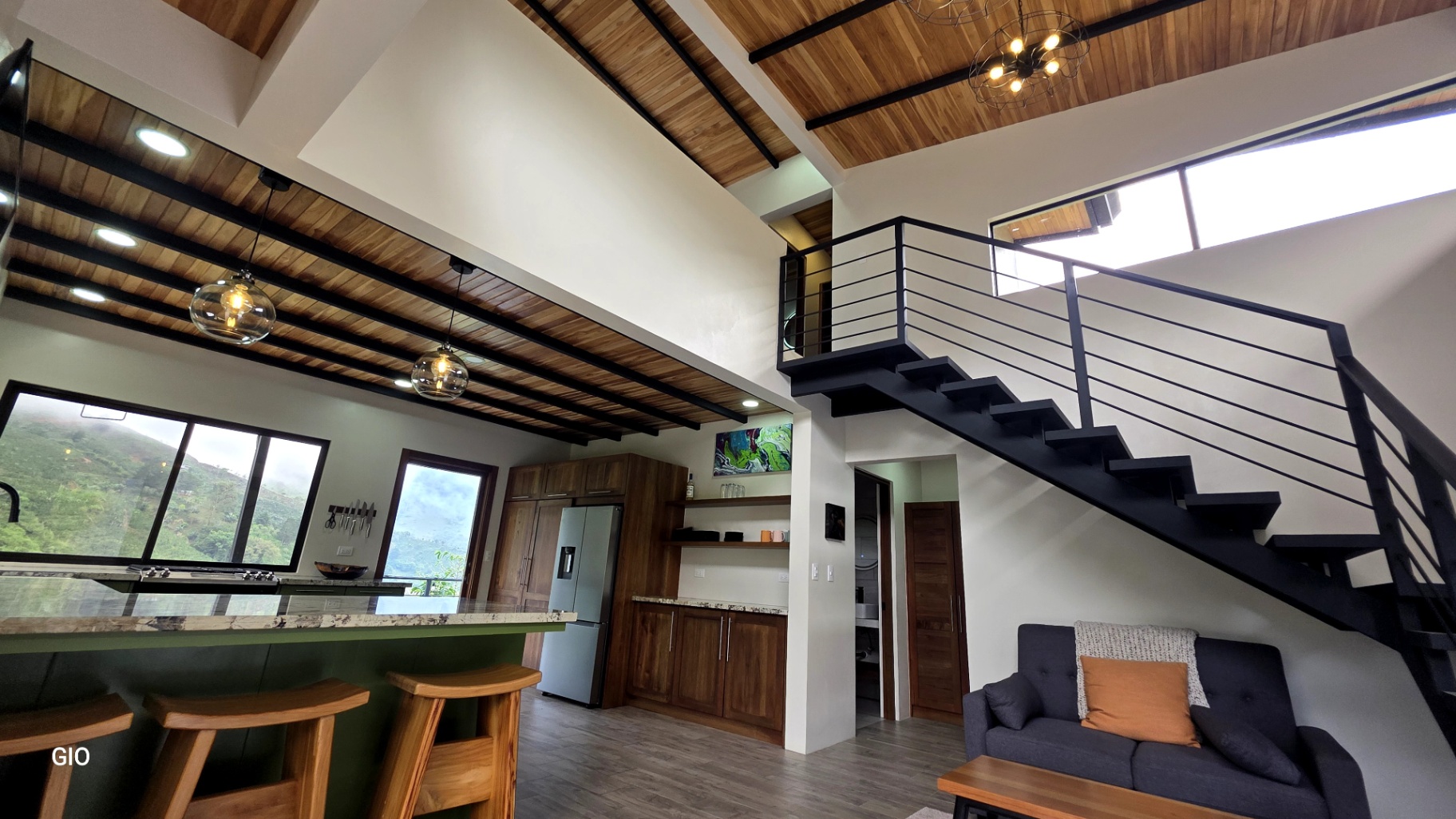 MODERN COUNTRY HOUSE WITH GUEST COTTAGE AMIDST A COFFEE PLANTATION