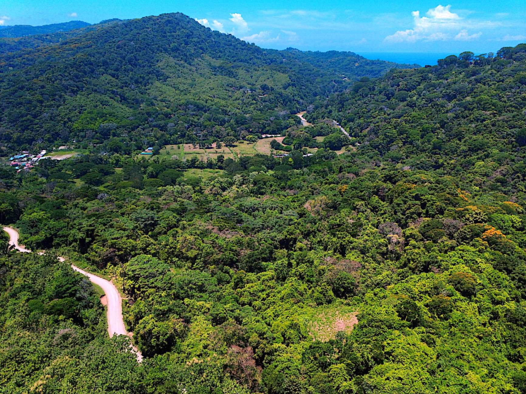 Prime 4.4-Acre Property Near the Pacific Coast – Endless Potential Awaits