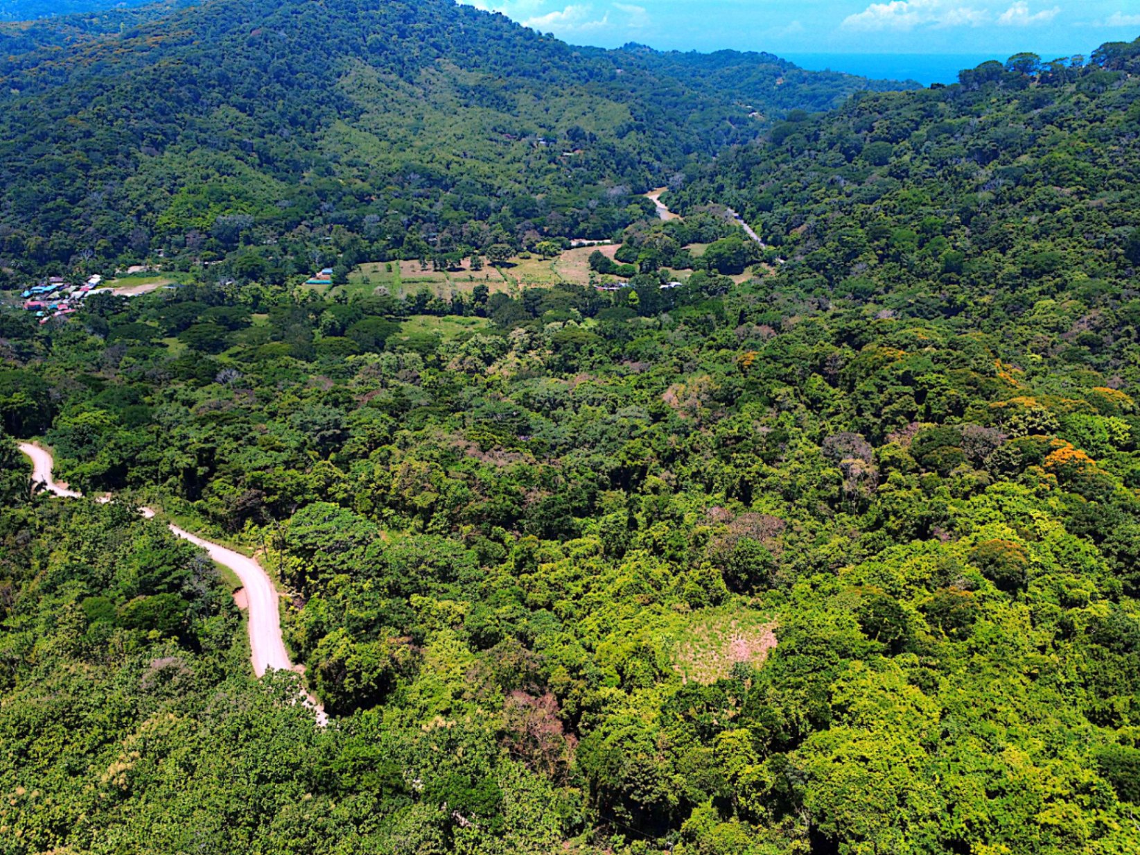 Prime 4.4-Acre Property Near the Pacific Coast – Endless Potential Awaits