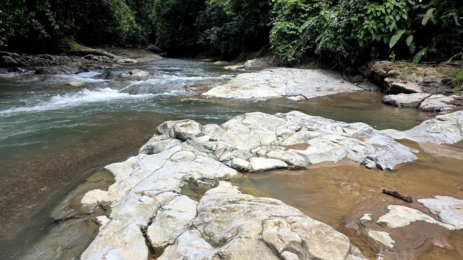 Pure Life Paradise: 128-Acre Eco-Farm with Private Waterfall & River 🌿💧