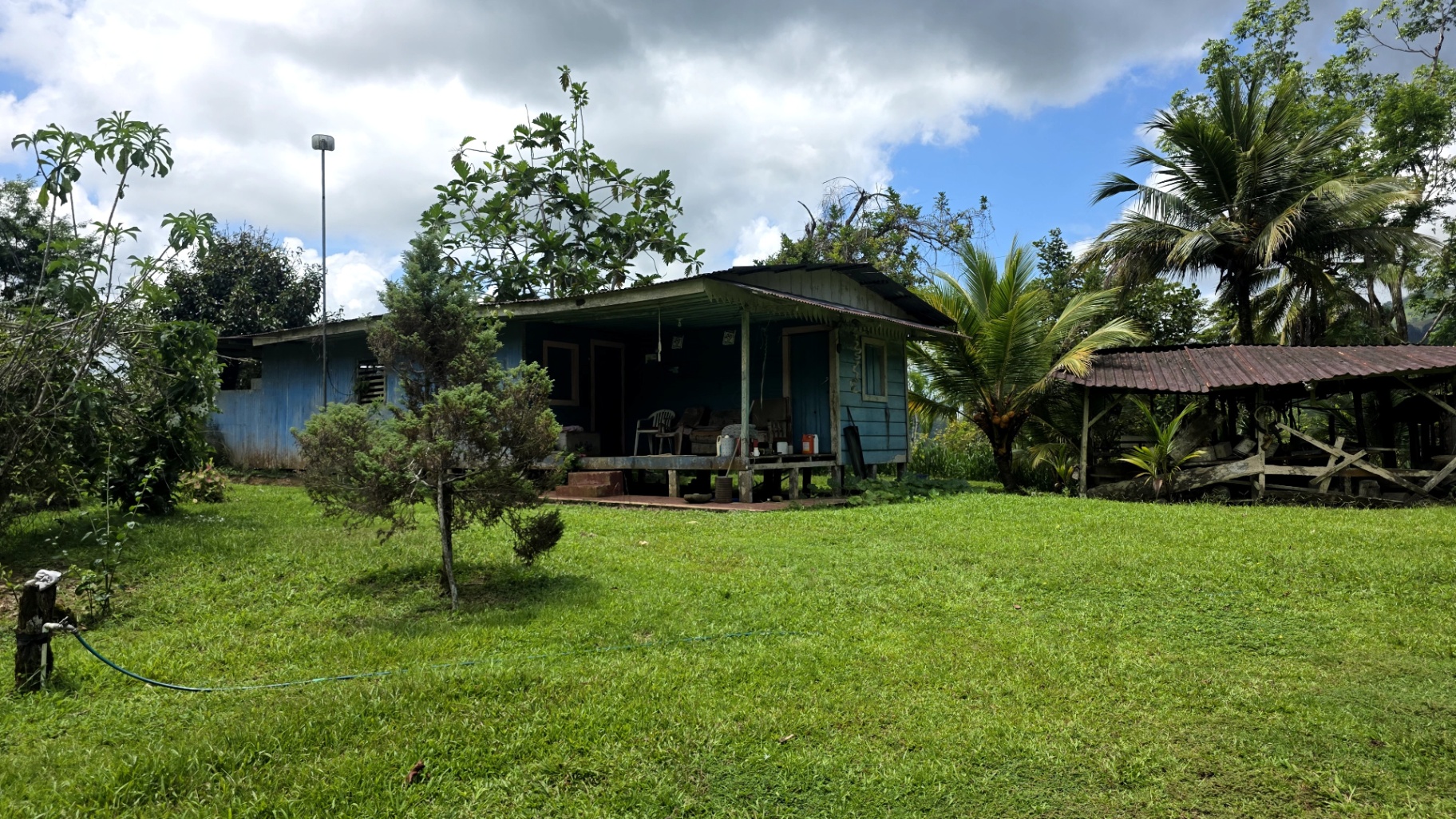 Paradise Found: Pristine Acreage Between Mountains & Ocean 🌊